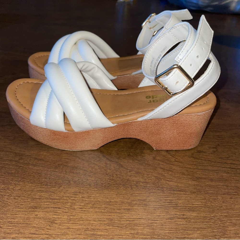 Sugar and Jade Girls White & Brown Ankle Strap Wedge Sandals Size 1
